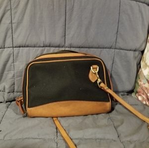 Dooney & Bourke